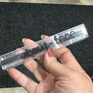 About-Face Line artist long wear gel Eyeliner “into the void” black NWT